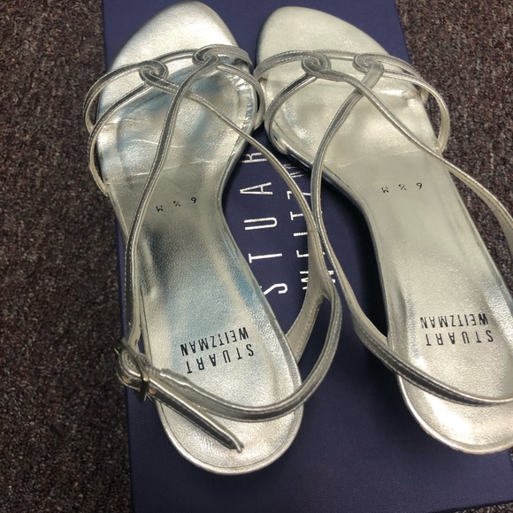 Beautiful Stuart weitzman reversal sandals silver 6.5 - Picture 3 of 6